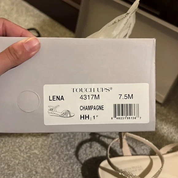 Touch Ups Gold Sandals with Strappy Design - Picture 3 of 3